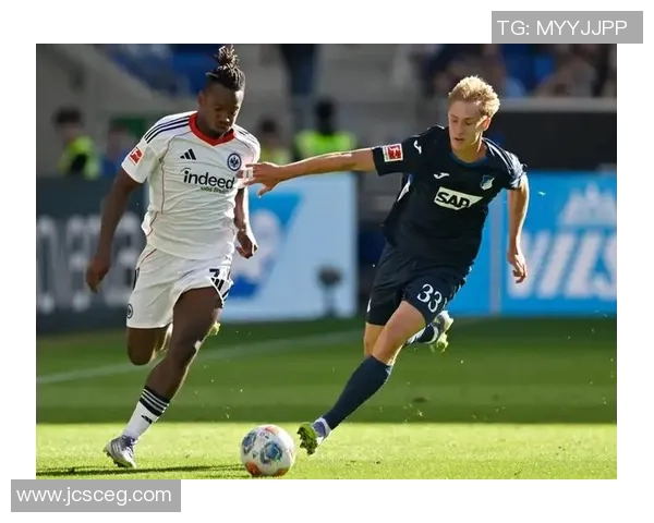 卡尔斯鲁厄与桑德豪森的激烈对决展现足球魅力与团队精神